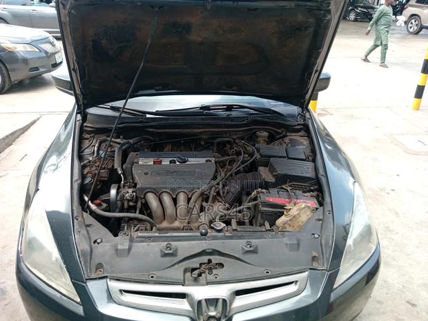 Honda Accord 2004 Gray