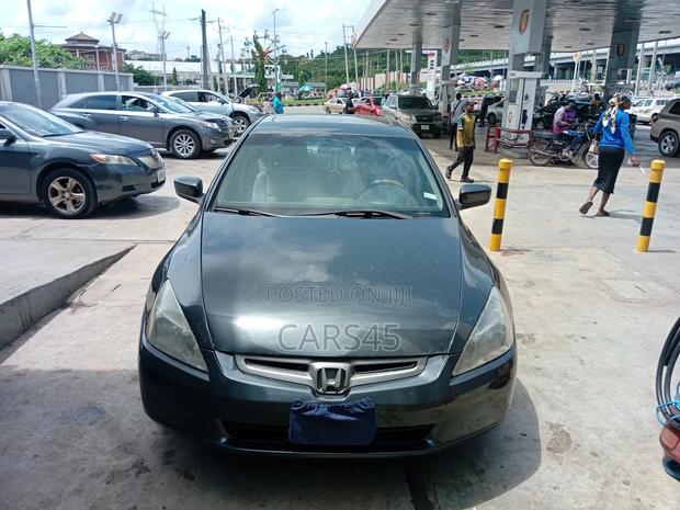 Honda Accord 2004 Gray