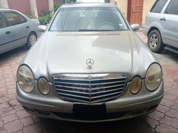 Mercedes-Benz E320 2003 Gold
