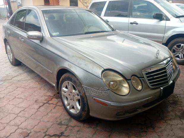 Mercedes-Benz E320 2003 Gold