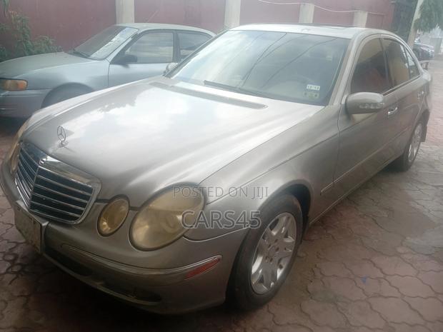 Mercedes-Benz E320 2003 Gold