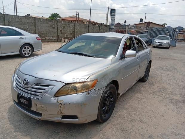 Toyota Camry LE 4dr Sedan (2.4L 4cyl 5A) 2007 Silver