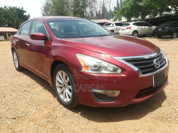 Nissan Altima 2013 Red