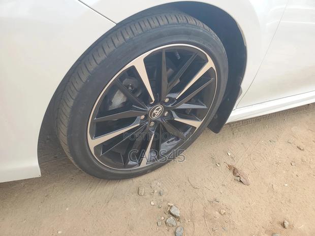 Toyota Camry XSE FWD 2020 White