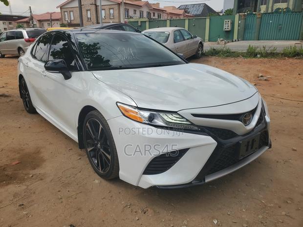 Toyota Camry XSE FWD 2020 White
