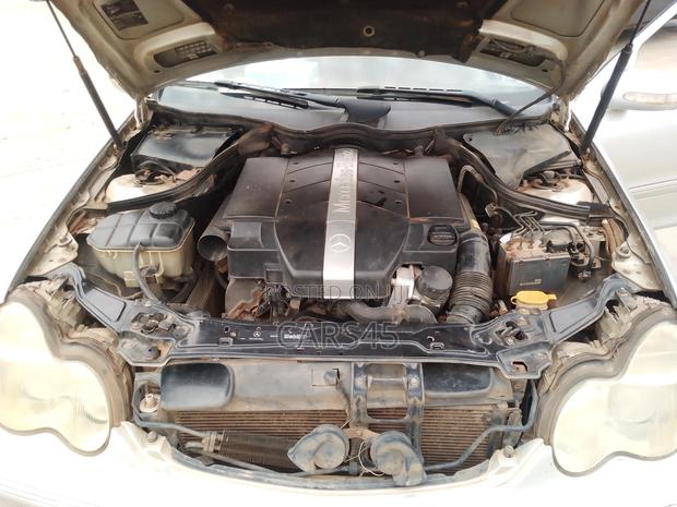 Mercedes-Benz C240 2004 Silver
