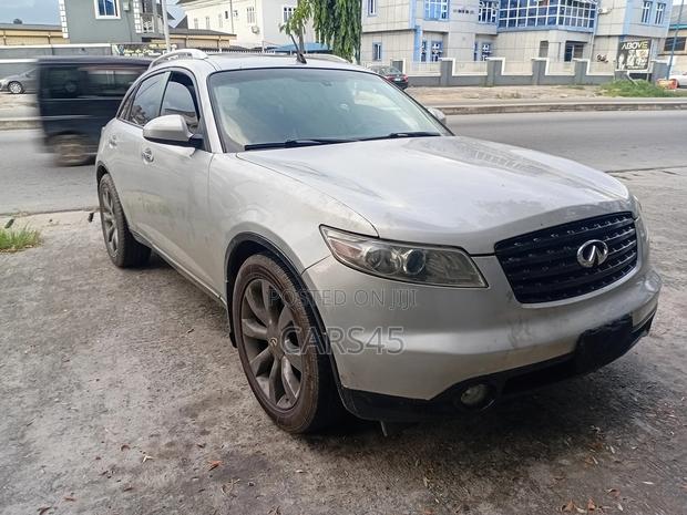 Infiniti FX35 Base 4x4 (3.5L 6cyl 5A) 2004 Silver