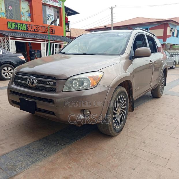 Toyota RAV4 2007 Gold