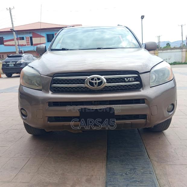 Toyota RAV4 2007 Gold