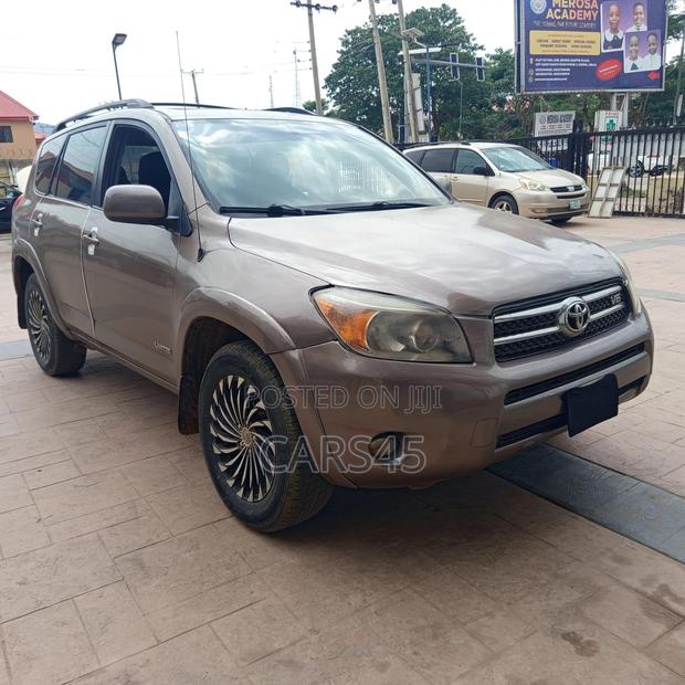 Toyota RAV4 2007 Gold