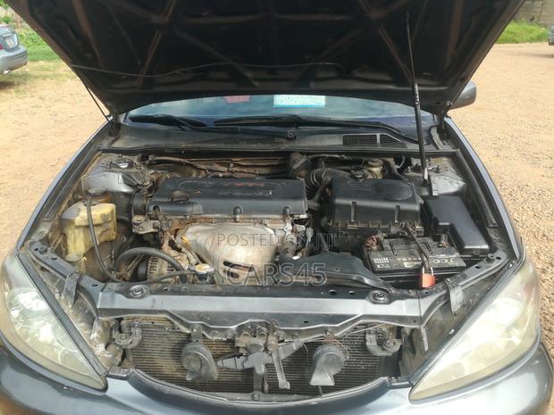 Toyota Camry 2004 Gray