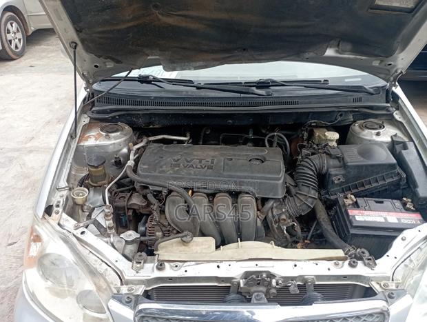 Toyota Corolla 2005 Silver