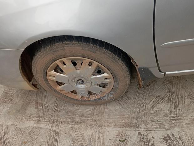Toyota Corolla 2005 Silver