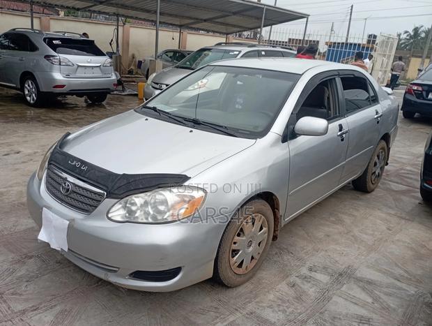 Toyota Corolla 2005 Silver