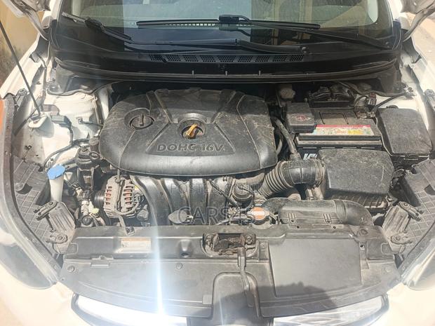 Hyundai Elantra 2013 White