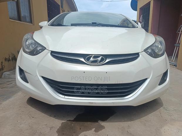 Hyundai Elantra 2013 White