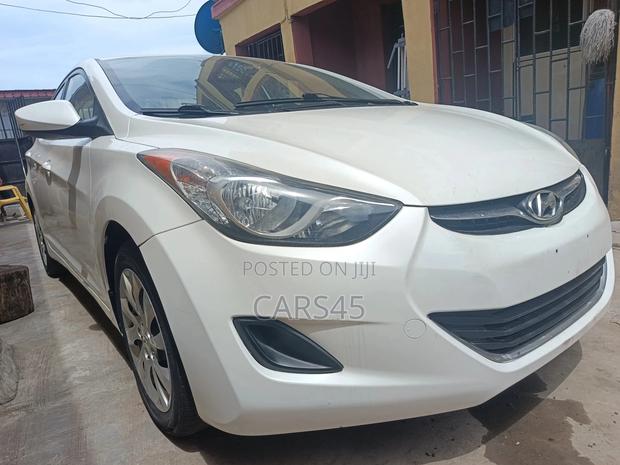Hyundai Elantra 2013 White