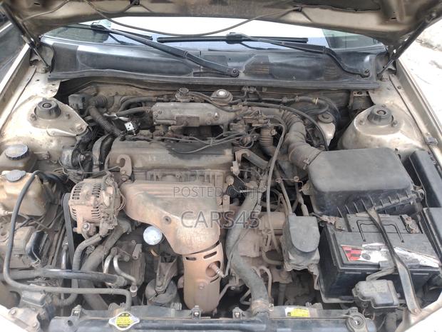 Toyota Camry 2001 Gold
