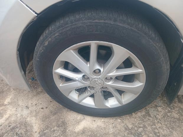 Toyota Corolla 2014 Silver
