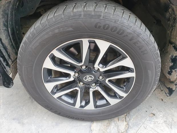 Toyota Land Cruiser Prado 2012 Black