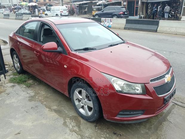 Chevrolet Cruze 2012 Red
