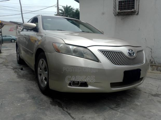 Toyota Camry 2008 Gold