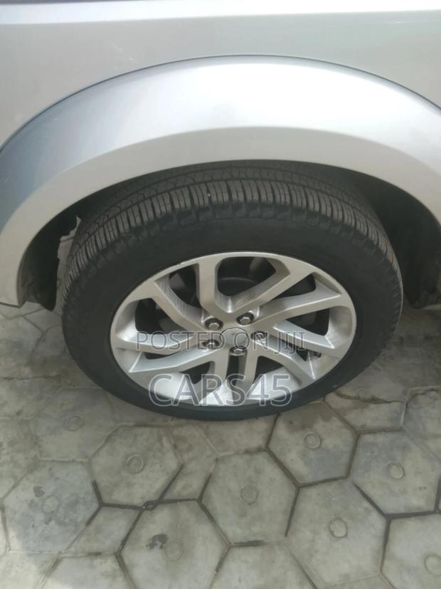 Land Rover Lr4 2016 Silver