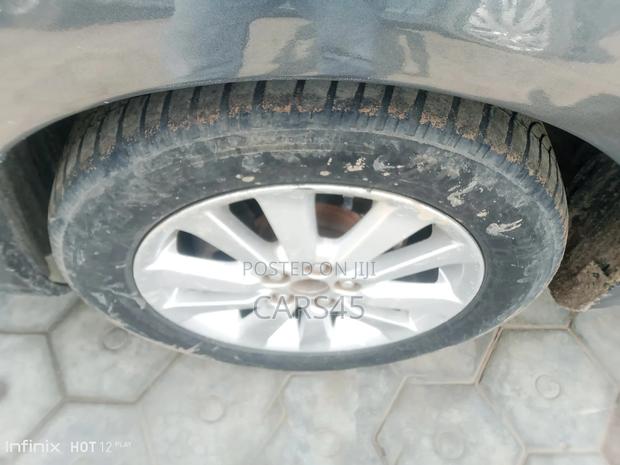 Toyota Corolla 2010 Gray