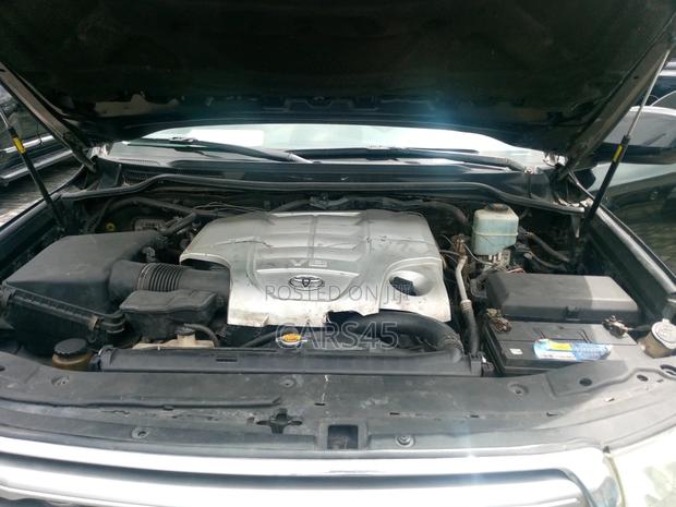 Toyota Land Cruiser 2011 Black