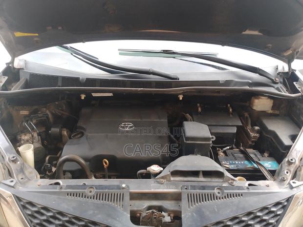 Toyota Sienna 2012 Gray