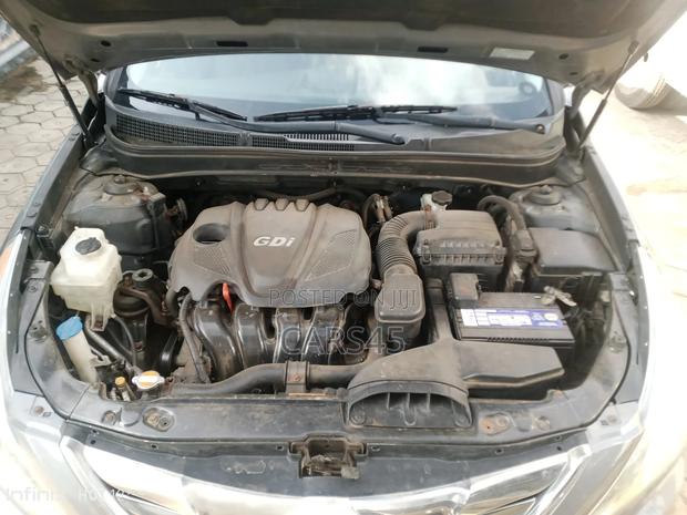Hyundai Sonata 2011 Gray