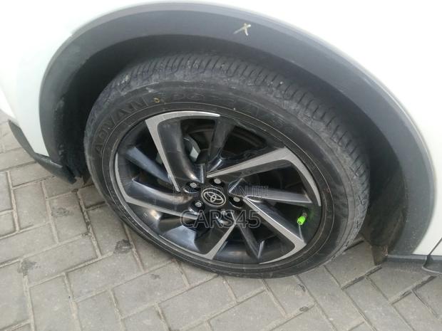 Toyota C-HR Limited FWD 2020 White