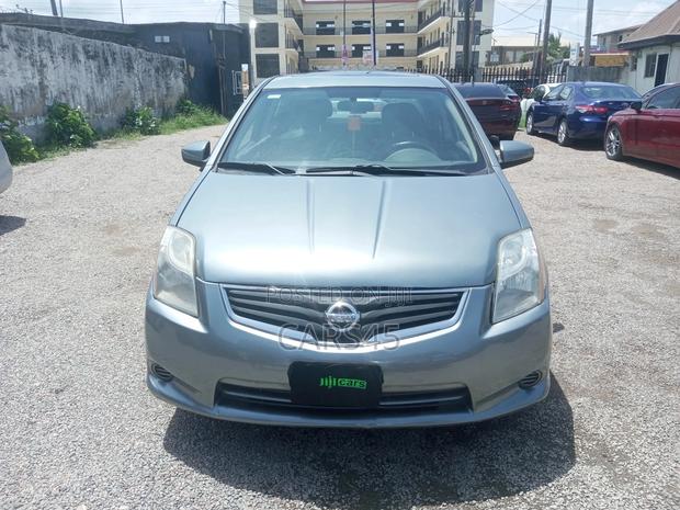 Nissan Sentra 2010 Purple