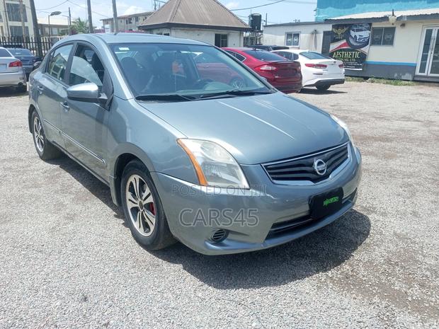 Nissan Sentra 2010 Purple
