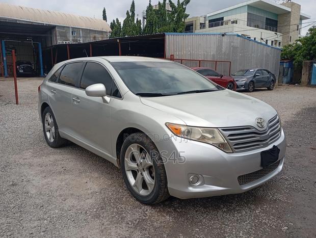 Toyota Venza 2012 Silver
