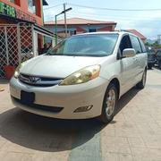 Toyota Sienna 2005 White for sale