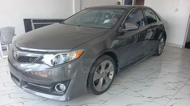 Toyota Camry 2014 Gray