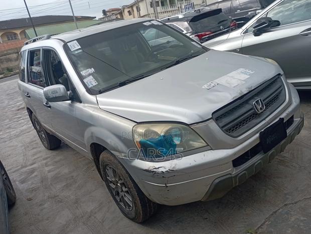 Honda Pilot 2005 Silver