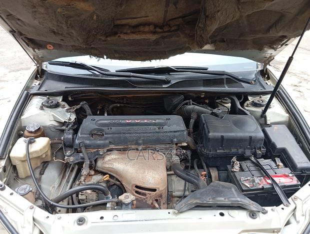 Toyota Camry 2004 Silver