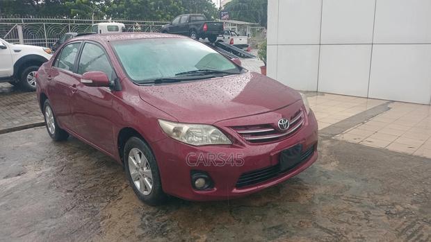 Toyota Corolla 2011 Red