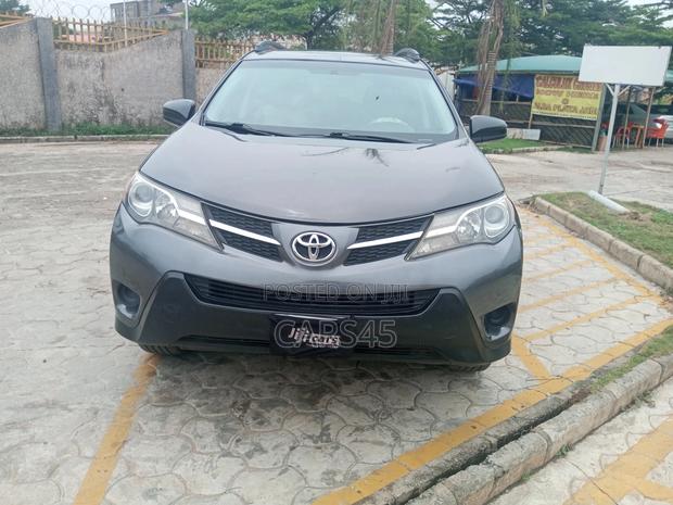 Toyota RAV4 2015 Gray