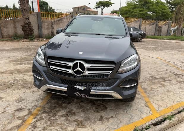 Mercedes-Benz GLE-Class 2016 Gray