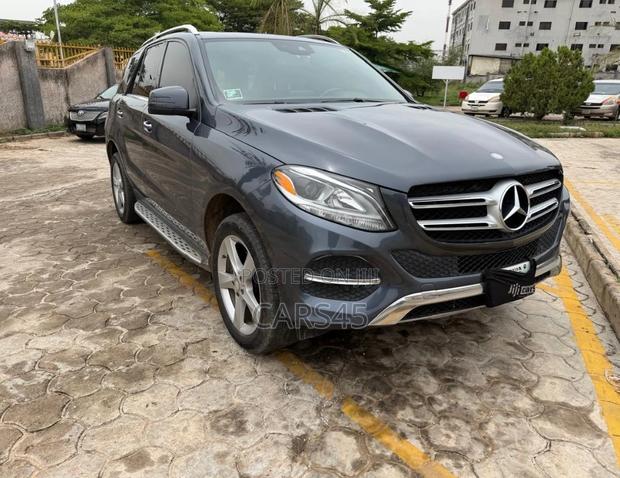 Mercedes-Benz GLE-Class 2016 Gray