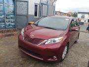 Toyota Sienna 2014 Red for sale