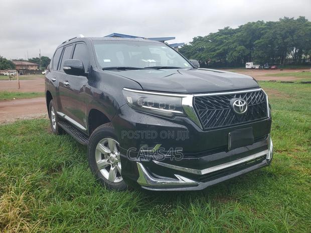 Toyota Land Cruiser Prado 2.7 2017 Black