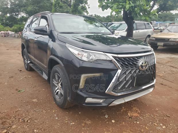 Toyota Fortuner 2.7 AWD 2020 Black