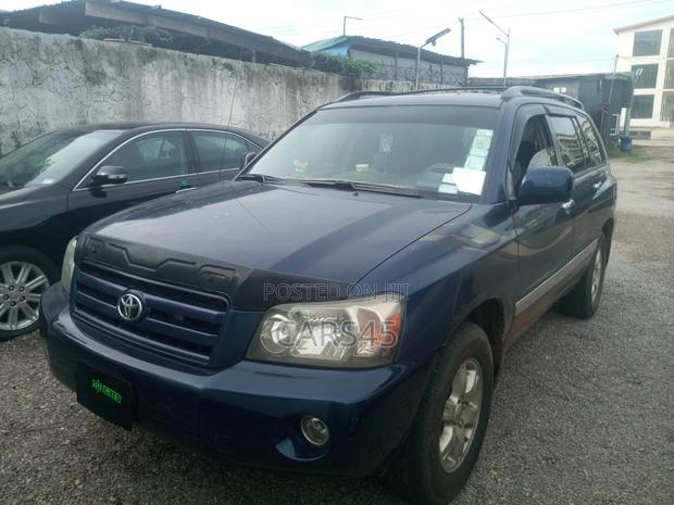 Toyota Highlander Base FWD 2004 Blue