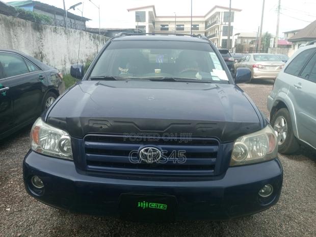 Toyota Highlander Base FWD 2004 Blue