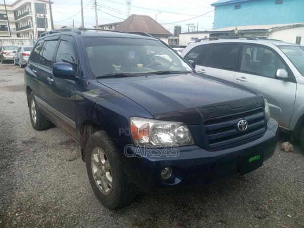 Toyota Highlander Base FWD 2004 Blue