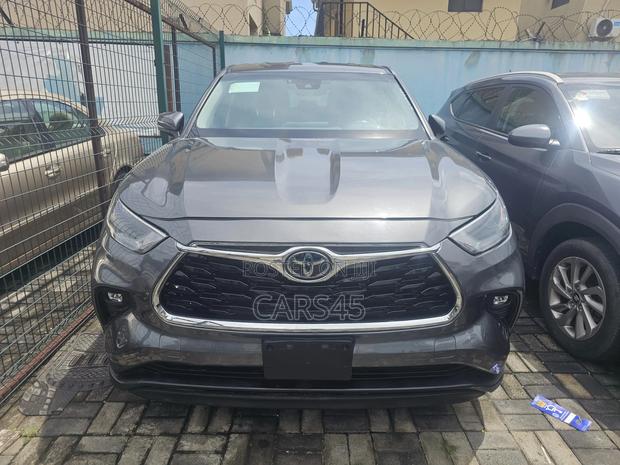 Toyota Highlander 2024 Gray